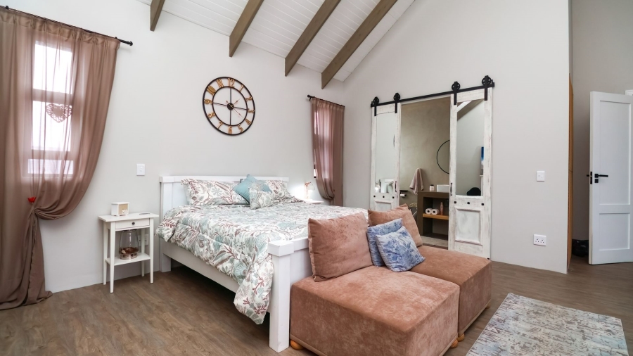 4 Bedroom Property for Sale in Stilbaai Wes Western Cape